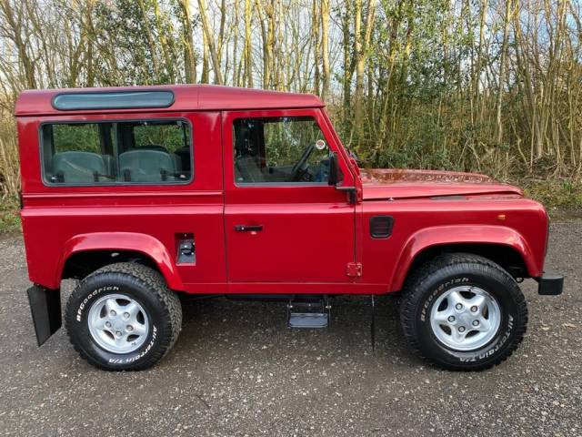 Land Rover Defender 90 2.5 90 DEFENDER COUNTY SW TDI *** USA EXPORT LHD *** Four Wheel Drive Diesel Red