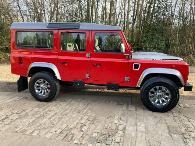 Land Rover Defender 110 2.5 DEFENDER 110 COUNTY LHD USA COMPATIBLE Four Wheel Drive Diesel Red