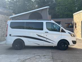FORD TRANSIT CUSTOM 2015 (65) at Silkstone 4x4 Barnsley