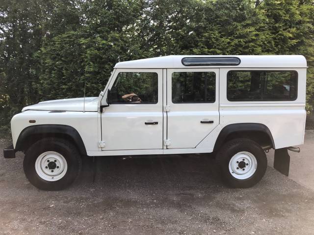 2000 Land Rover Defender 2.5 TD5 110 County Station Wagon LHD